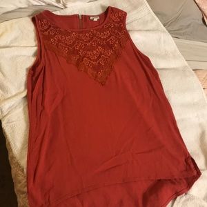 Blouse with lace